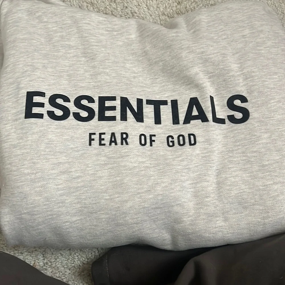 Essentials!! Oatmeal grey! - Picture 1 of 2